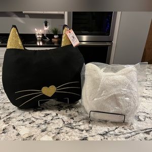 NWOT 2 Cat Shaped Pillows